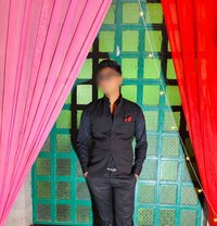 Midnight King - Acompañantes masculino in New Delhi