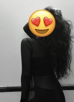 Anshu shaney - escort in Dubai Photo 4 of 10