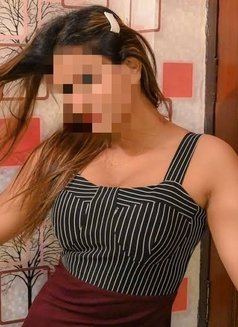 Real meet y cam show - escort in Pune Photo 1 of 3