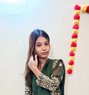 Anshu Singh - puta in Ahmedabad Photo 1 of 5