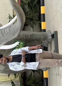 Anshul - Male escort in New Delhi Photo 3 of 4