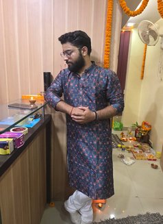 Anshuman goenka - Male escort in Kolkata Photo 13 of 13