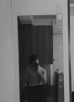 Anshuyarrrr - Male escort in Gurgaon Photo 2 of 4