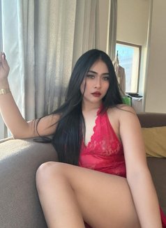 Ant - masseuse in Al Manama Photo 2 of 9