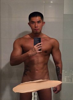 漆黑的战士 高战/Anthony - Acompañantes masculino in Kuala Lumpur Photo 16 of 17