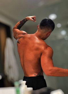 漆黑的战士 高战/Anthony - Acompañantes masculino in Kuala Lumpur Photo 17 of 17