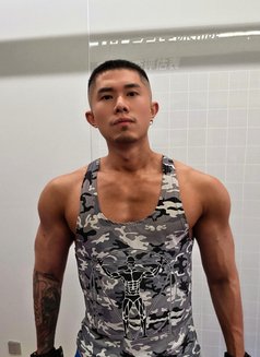 漆黑的战士 高战/Anthony - Male escort in Singapore Photo 29 of 29