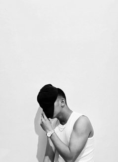 Anthony - Male escort in Makati City Photo 3 of 8