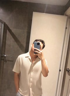Anthony - Male escort in Makati City Photo 4 of 8