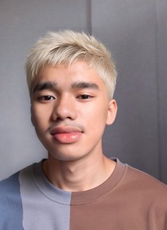Anthony - Male escort in Makati City Photo 5 of 8