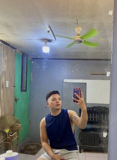 Anthony - Male escort in Manila Photo 2 of 8