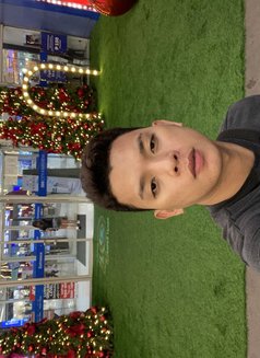 Anthony - Male escort in Manila Photo 6 of 8