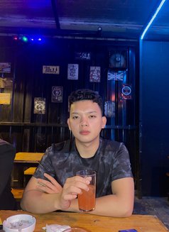 Anthony - Male escort in Manila Photo 7 of 8