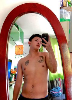 Anthony - Male escort in Manila Photo 8 of 8