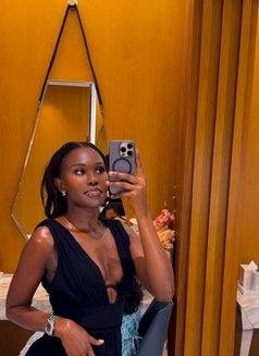 Antonella - escort in Dubai Photo 2 of 6