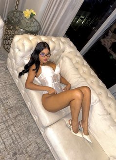 Antonella Salazar - escort in Doha Photo 17 of 23