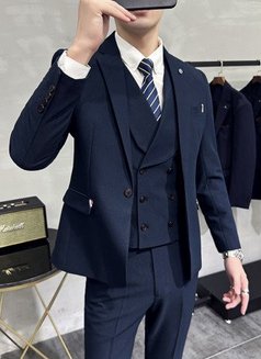 Antonio - Male escort in New Delhi Photo 8 of 10