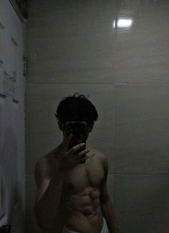 Antonio - Male escort in New Delhi Photo 9 of 10