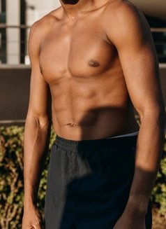 Antony - Male escort in Lagos, Nigeria Photo 6 of 6