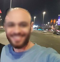 Kim ( Romantic Therapist) - Acompañantes masculino in Abu Dhabi
