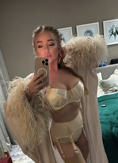 Antuanna Polish (quality over quantity) - escort in Dubai Photo 17 of 19