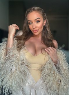Antuanna Polish (quality over quantity) - escort in Dubai Photo 18 of 19