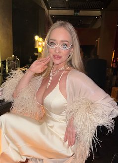 Antuanna Polish (quality over quantity) - escort in Dubai Photo 21 of 23