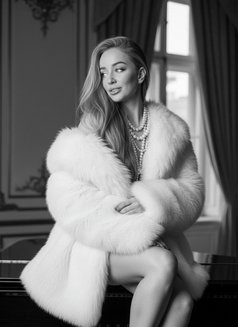 Antuanna-The Art of Sensual Elegance - escort in Dubai Photo 17 of 20