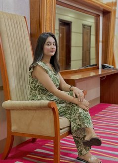 Anu 100% Real GFE - puta in Dubai Photo 12 of 12