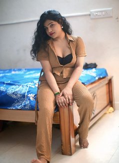 Anu - Transsexual escort in Chennai Photo 6 of 9