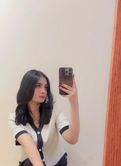 Anu GFE Indian - puta in Dubai Photo 12 of 13