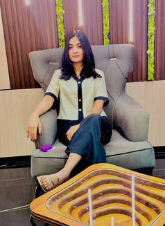 Anu GFE Indian - puta in Dubai Photo 13 of 13