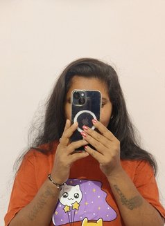 Anu - escort in Chennai Photo 1 of 2