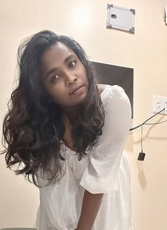 Anu - escort in Chennai Photo 4 of 4