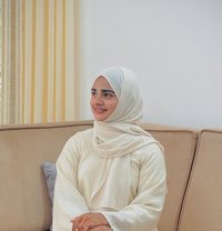 Anu - escort in Kochi Photo 1 of 2