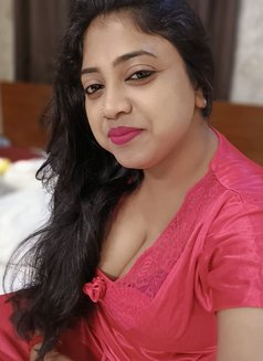 Anu - escort in Kolkata Photo 2 of 6
