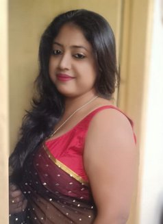 Anu - puta in Kolkata Photo 10 of 10