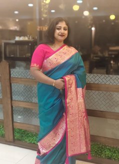 Anu - escort in Kolkata Photo 12 of 12