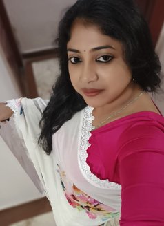 Anu - escort in Kolkata Photo 16 of 17