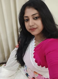 Anu - escort in Kolkata Photo 17 of 17