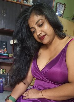Anu. - escort in Kolkata Photo 7 of 11