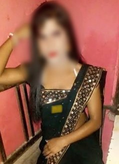 Anu - Transsexual escort in Bangalore Photo 2 of 3