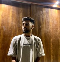 Anu - Male adult performer in Raipur