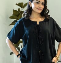Anu Sharma - puta in Sharjah
