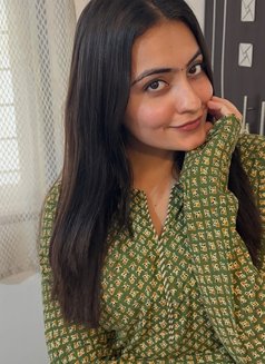 Anu Sharma - puta in Sharjah Photo 5 of 8