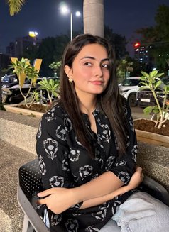 Anu Sharma - puta in Sharjah Photo 8 of 8