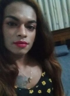 Anu - Transsexual escort in Colombo Photo 2 of 2