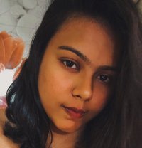 Anu Ver college girl independent - escort in Kolkata