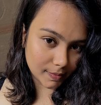 Anu Ver college girl independent - escort in Kolkata