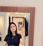 Anu GFE Indian - puta in Dubai Photo 3 of 13